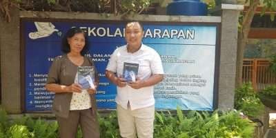 SMAK Harapan Rilis Buku Puisi ‘Kupetik Puisi di Langit’ SMAK Harapan Rilis Buku Puisi ‘Kupetik Puisi di Langit’